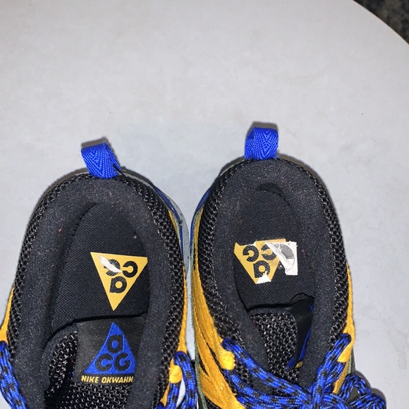 Nike shoes - Picture 5 of 7